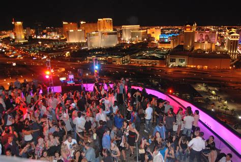 Las Vegas Clubs Review .